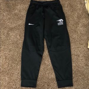 Nike UW-Oshkosh sweatpants